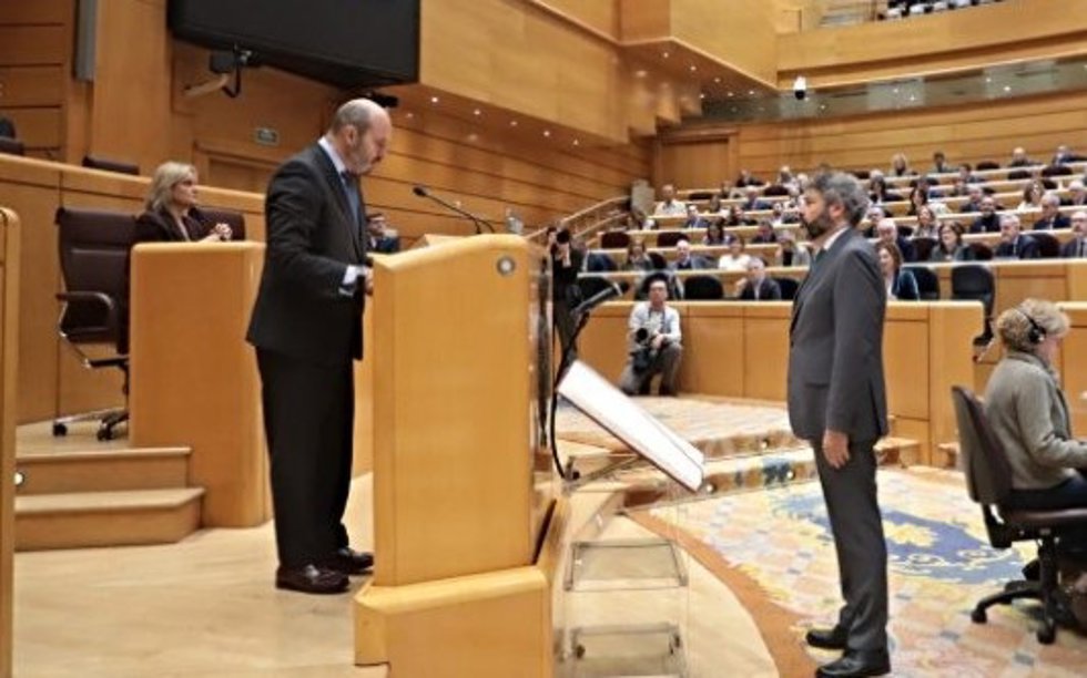 Marcos Albaladejo toma posesión de su escaño como senador por Valladolid, en sustitución de Javier Izquierdo.