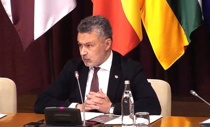 El alcalde de Logroño, Conrado Escobar, en el pleno del Ayuntamiento