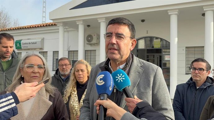 El parlamentario andaluz por el PSOE de Huelva Mario Jiménez, este jueves en Cartaya.