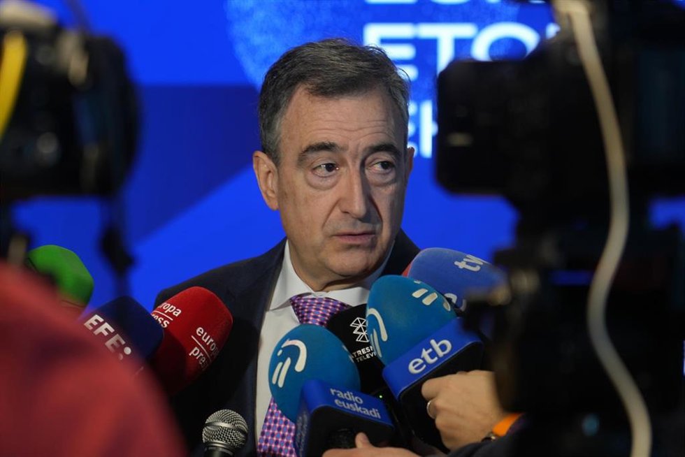 El presidente del EBB del PNV, Aitor Esteban, realiza declaraciones en Bilbao