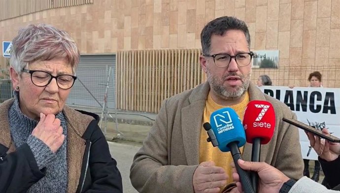 El portavoz de Adelante Andalucía, José Ignacio García, atiende a los medios en San Fernando (Cádiz).