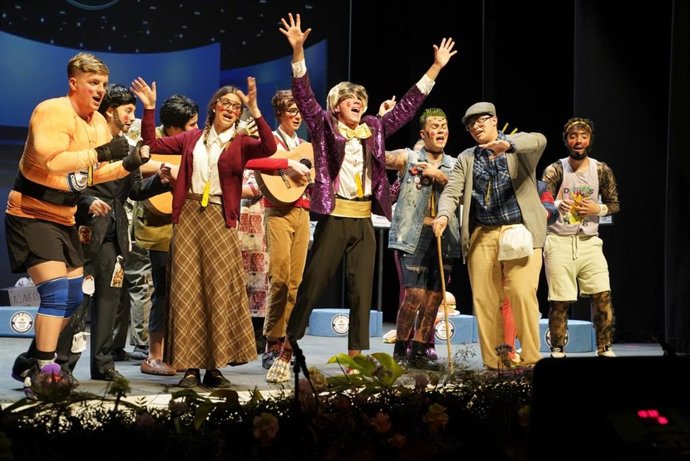 Una de las agrupaciones participantes en los concursos del Carnaval de Mairena, en foto de archivo.