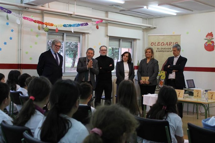 Presentación proyecto 'Olegario' en el CEIP María Teresa Íñigo de Toro.