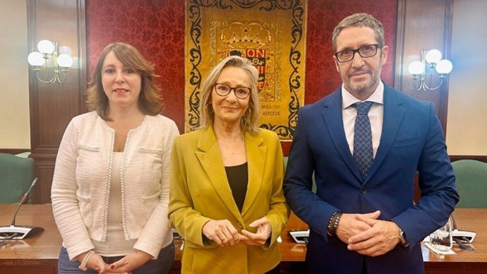 NIEVA MACHÍN, MAITE LÓPEZ DIVASSON, DANIEL MARTÍN - VOX FOTO ARCHIVO