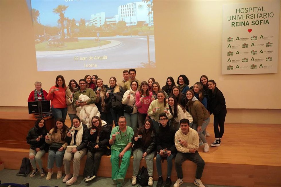 Visita escolar del CEP Juan de Aréjula de Lucena al Hospital Reina Sofía.
