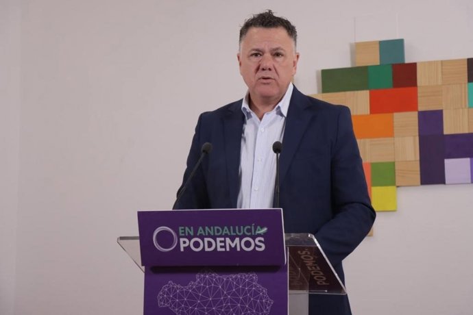 Archivo - El candidato de Podemos Andalucía a la Presidencia de la Junta, Juan Antonio Delgado, en una imagen de archivo.