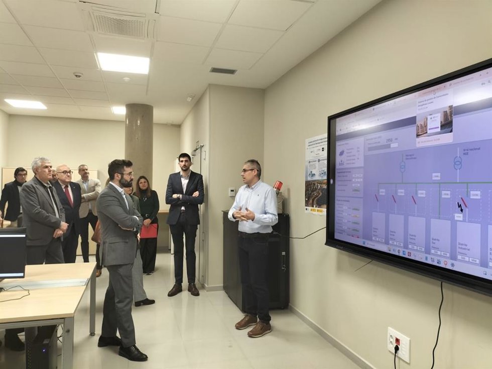 Inauguración del laboratorio de ciberseguridad en Cubillos del Sil, en León.