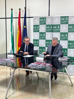 Presentación en la sede del CAA de la guía 'Políticas Públicas para la Alfabetización Mediática e Informacional. La acción política educomunicadora en Europa y Latinoamérica', del catedrático de la Universidad de Huelva, Ignacio Aguaded.