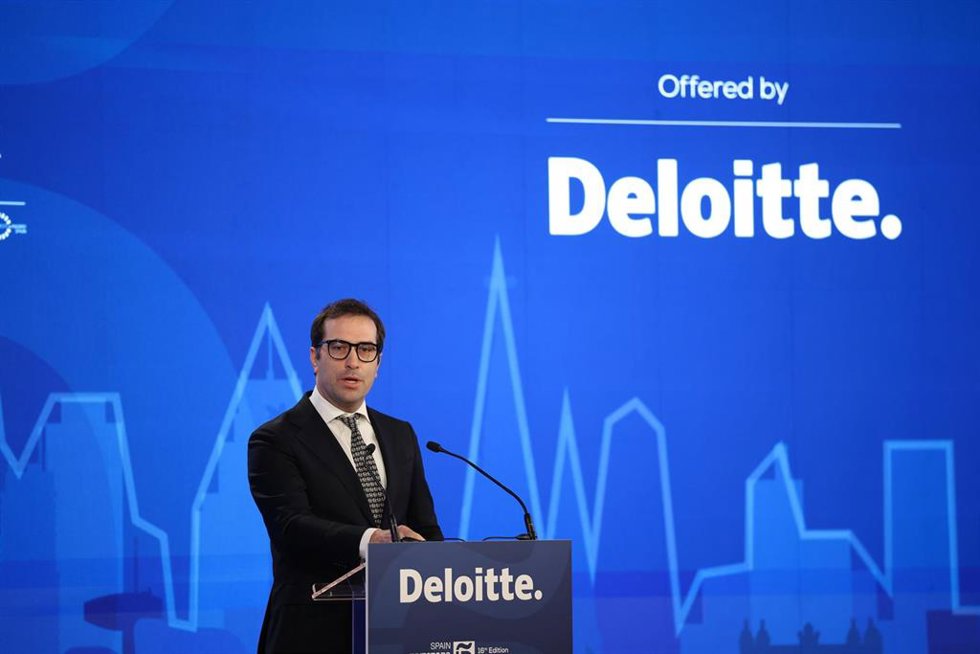 El ministro de Economía, Comercio y Empresa, Carlos Cuerpo, durante un almuerzo-coloquio en el contexto del Spain Investors Day, a 15 de enero de 2026, en Madrid (España).