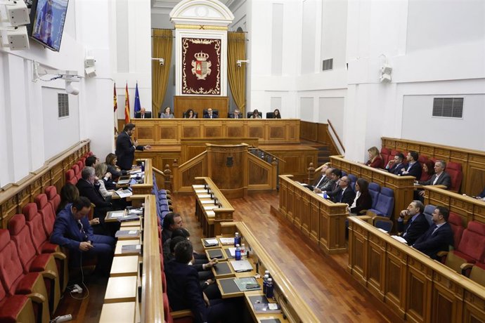 Pleno en las Cortes de Castilla-La Mancha