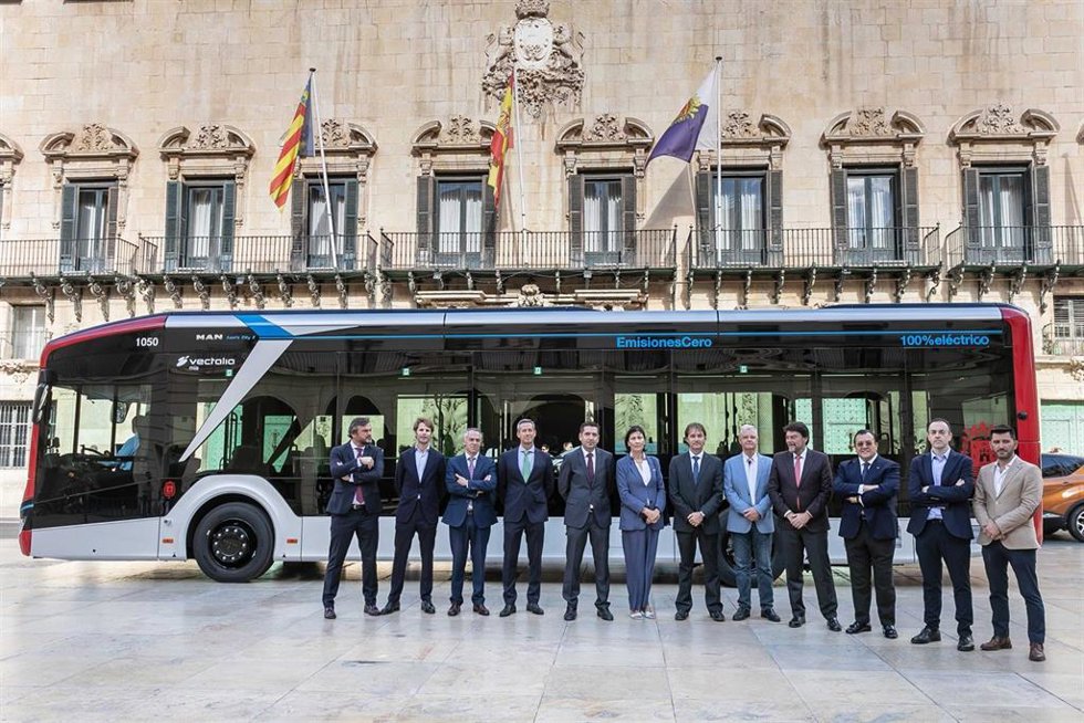El autobús urbano de Alicante roza los 24,5 millones de pasajeros en 2025