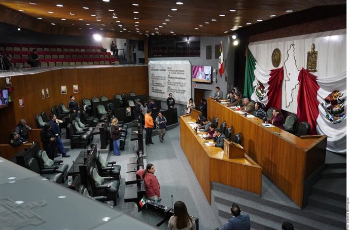 PAN y PRI acusan a Samuel García de usar recursos públicos para promoción electoral y adelantar precampaña de MC 2027