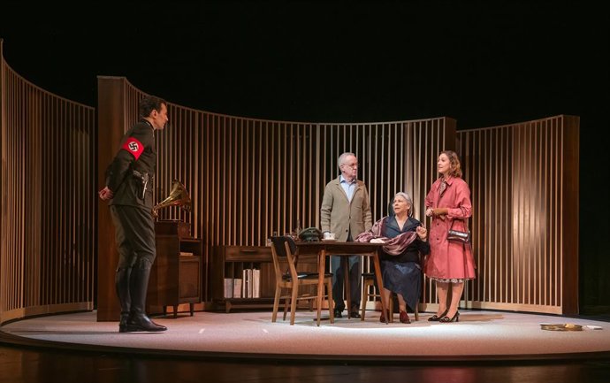 Archivo - Escena de 'Música para Hitler' en el pase de prensa previo al estreno. 