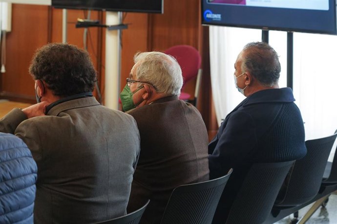 Archivo - Ángel Rodríguez de la Borbolla (c),en el juicio correspondiente a las ayudas autonómicas a empresas vinculadas al sector del corcho, con cargo a la partida presupuestaria 31L de la Junta de Andalucía. (Foto de archivo del 15 de marzo del 2022).