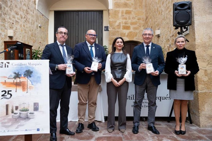 El presidente de la Diputación, junto a los delegados de la Junta de Educación y Empleo, ha señalado que la tasa de inserción laboral de las escuelas de toda la provincia es muy alta y revela la calidad de la formación que reciben los alumnos