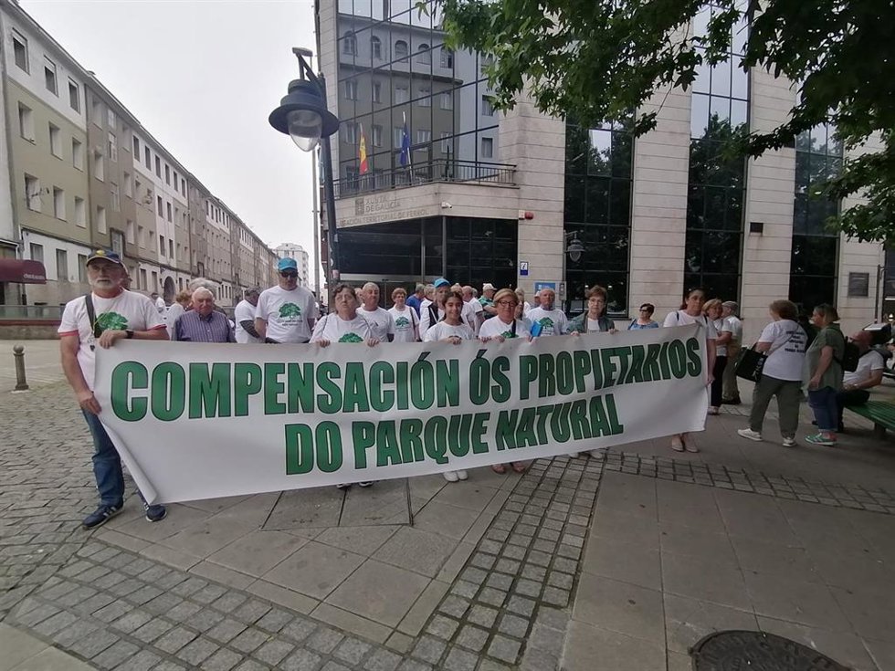 Archivo - Concentración de propietarios de las Fragas do Eume, en junio de 2025.