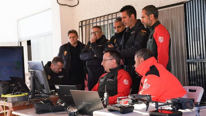 Pràctiques de vol amb drons per a l'ús de sensors