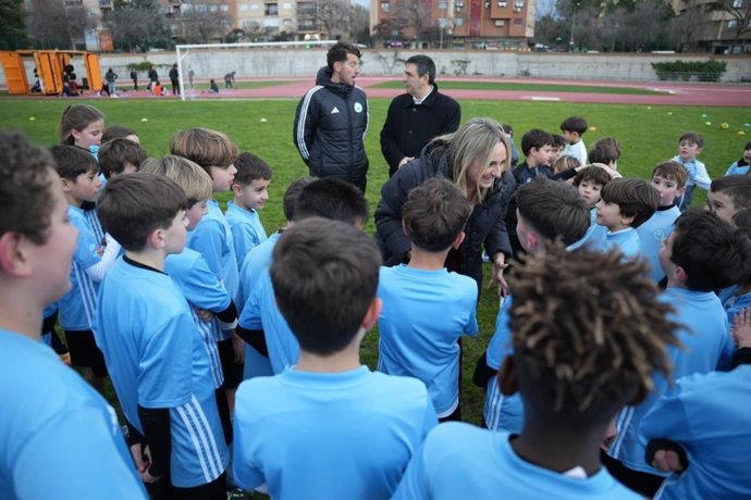 Visita de la alcaldesa de Granada, Marifrán Carazo, al Núñez Blanca