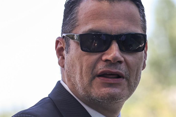 Santiago, 13 de enero 2026.  Salida de Claudio Crespo luego de la Lectura de veredicto en juicio oral contra el ex Carabineros, en el caso de Gustavo Gatica.  Diego Martin/Aton Chile