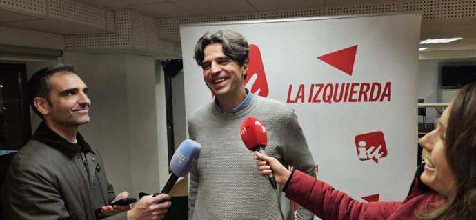 El Coordinador De Izquierda Unidad En Castilla Y León, Juan Gascón, Antes De Participar En Un Encuentro En Valladolid