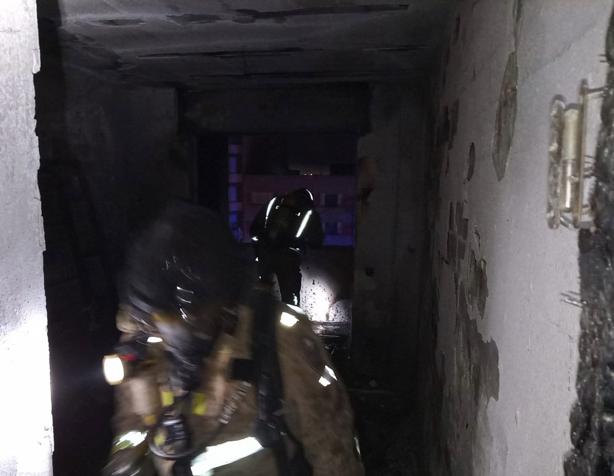 Herida una mujer de 78 años al inhalar humo en el incendio de su vivienda en Alcantarilla (Murcia)