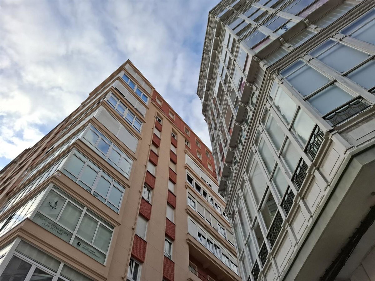 El precio de las habitaciones en alquiler sube un 4% interanual, hasta los 425 euros al mes, según Idealista