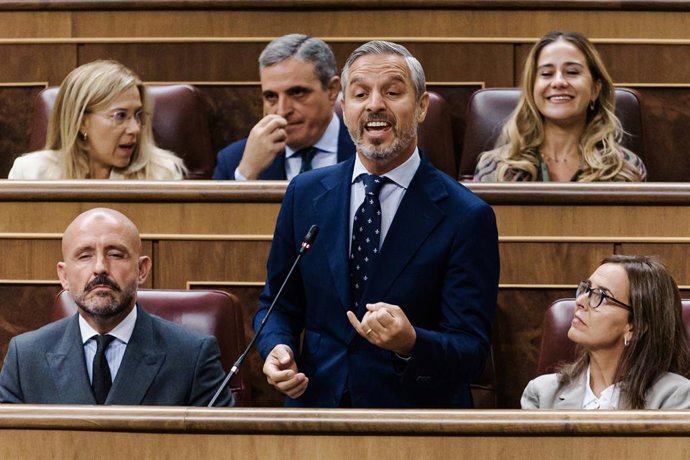 Archivo - El vicesecretario de Hacienda, Vivienda e Infraestructuras del PP y diputado del PP, Juan Bravo, interviene durante un pleno en el Congreso de los Diputados, a 10 de septiembre de 2025, en Madrid (España). El Pleno del Congreso debate y vota  la