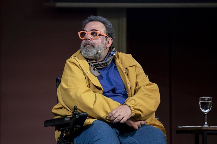 Archivo - El periodista i escriptor Roberto Enríquez, conegut com Bob Pop