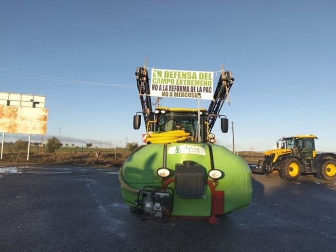 Tractoradas en la provincia de Badajoz en rechazo a Mercosur