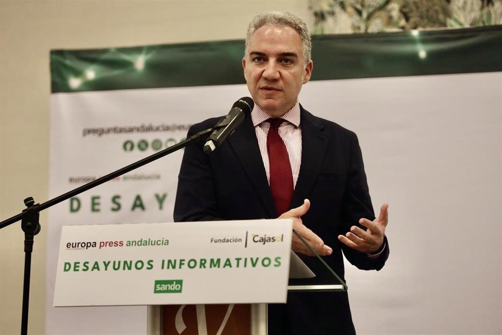 El vicesecretario de Política Autonómica y Local y Análisis Electoral del PP y diputado en el Congreso, Elías Bendodo, durante su intervención en los desayunos informativos de Europa Press Andalucía. A 16 de enero de 2026, en Málaga (Andalucía, España).