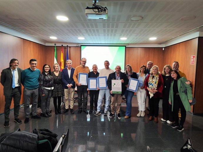 Entrega de la certificación de calidad por parte de la Agencia de Calidad Sanitaria de Andalucía (ACSA) a cinco unidades pertenecientes a los distritos sanitarios de atención primaria del Servicio Andaluz de Salud (SAS) Huelva-Costa y Condado-Campiña.