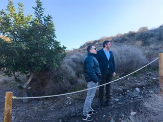 El delegado de Cultura, Juan José Alonso, visita el yacimiento arqueológico de Villaricos, en Cuevas del Almanzora (Almería).