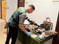 Tres detenidos acusados de robar en viviendas de municipios de Alicante y Valencia