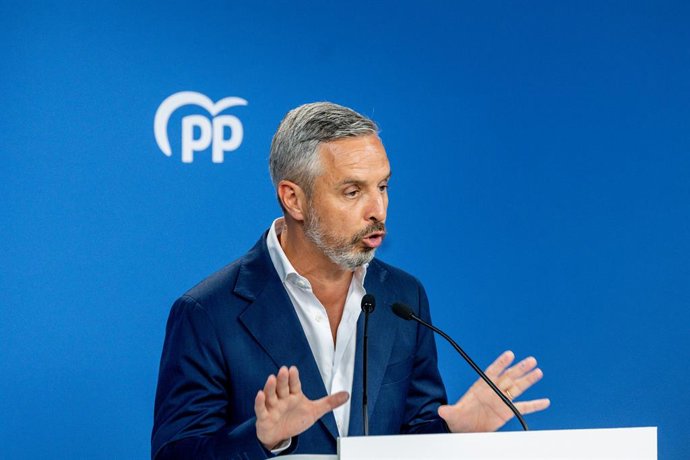 Archivo - El vicesecretario de Hacienda, Vivienda e Infraestructuras del PP, Juan Bravo, durante una rueda de prensa, en la sede del PP, a 11 de agosto de 2025, en Madrid (España). Bravo ha presentado las iniciativas del Partido Popular en materia de vivi