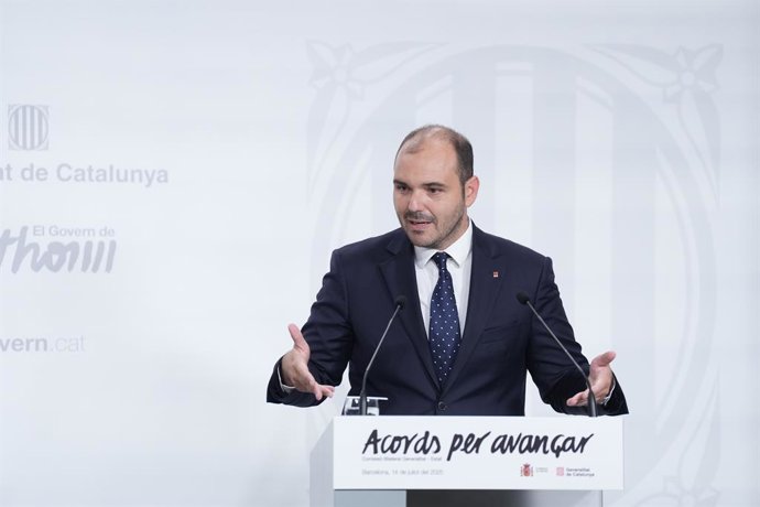 Archivo - El conseller de la Presidencia de la Generalitat, Albert Dalmau, en una imagen de archivo