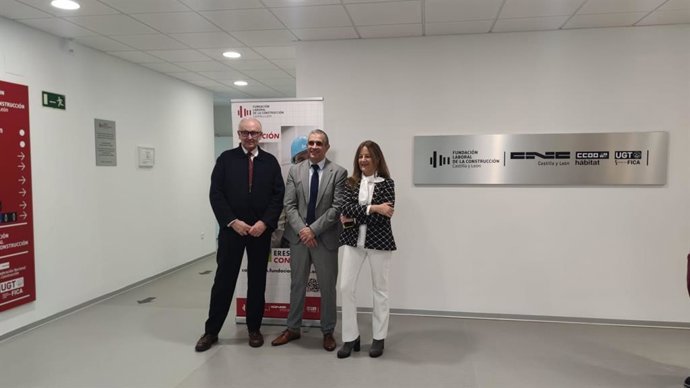 La Junta apoya la Fundación Laboral de la Construcción en materia de prevención y formación con 500.000 euros.