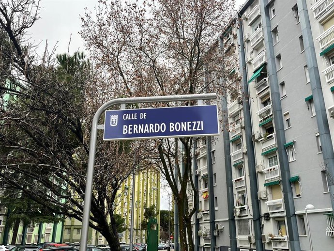 Madrid dedica en Moncloa-Aravaca una calle a Bernardo Bonezzi, el "Mozart de la movida madrileña"