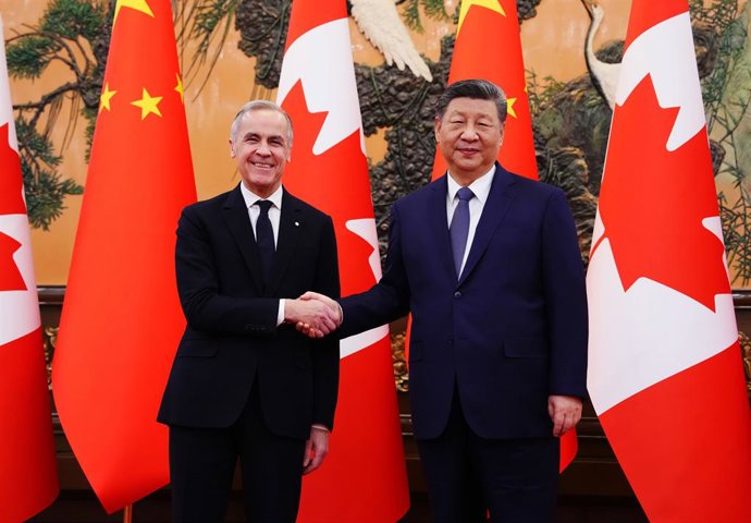 El primer ministro de Canadá, Mark Carney, y el presidente de China, Xi Jinping.