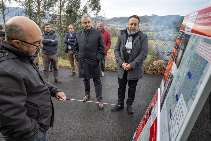 Inauguración de la renovación de la red de abastecimiento de agua del barrio Naveda