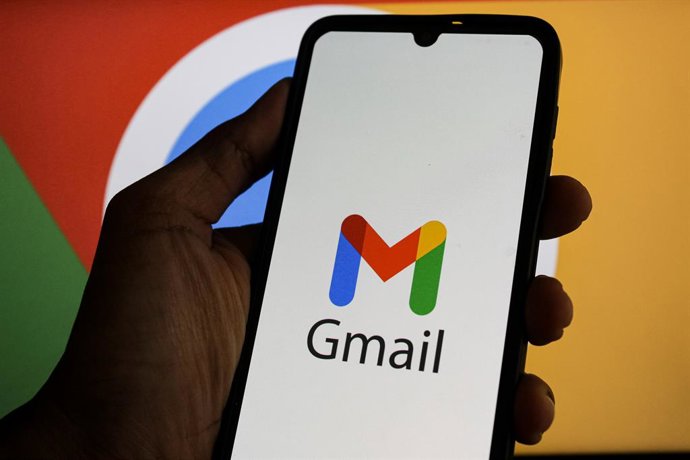 Archivo - March 16, 2025, Bandung, West Java, Indonesia: In this photo illustration, the Google Gmail Logo displayed on a smartphone screen with Google web in the background.