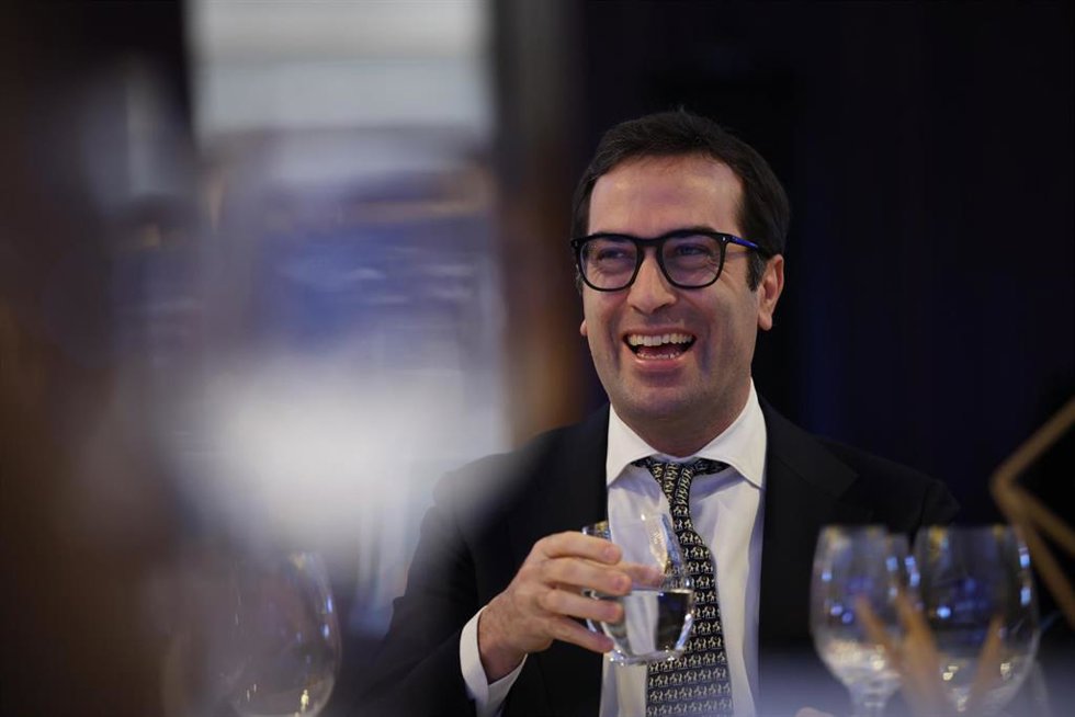 El ministro de Economía, Comercio y Empresa, Carlos Cuerpo, durante un almuerzo-coloquio en el contexto del Spain Investors Day, a 15 de enero de 2026, en Madrid (España).