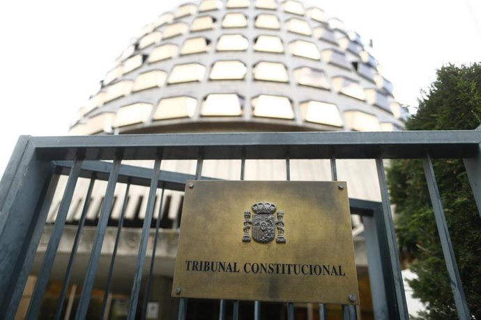 Archivo - Fachada del Tribunal Constitucional, en Madrid (España).