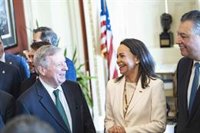 Exalcalde de Oslo critica que Machado entregara su premio Nobel a Trump: "Es increíblemente vergonzoso"