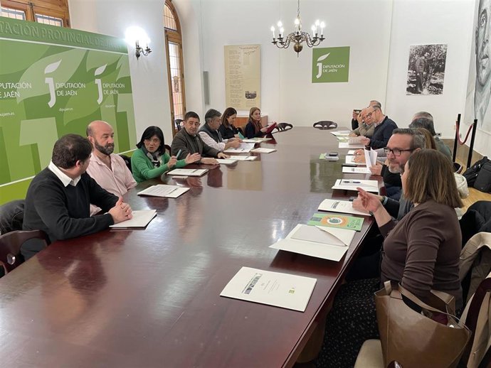 Reunión con responsables de las asociaciones para el desarrollo rural sobre el 75º aniversario del IEG.