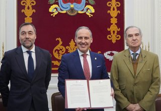 El decano del ICAM, Eugenio Ribón, Alfonso Iglesias y José María Alonso