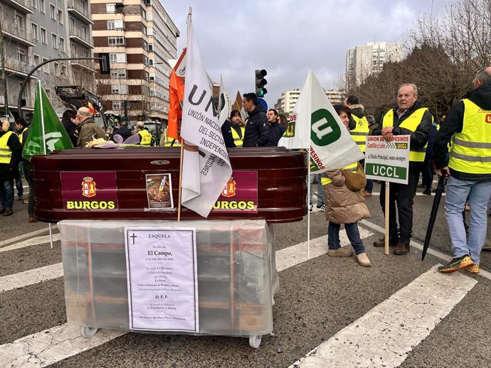 La protesta por el acuerdo entre la Unión Europea y Mercosur ha movilizado este viernes a cientos de tractores en Burgos