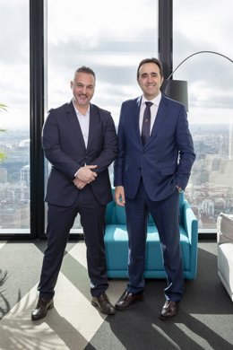 Flexicar y Moeve sellan una alianza para ofrecer descuentos en carburante a empleados y clientes.