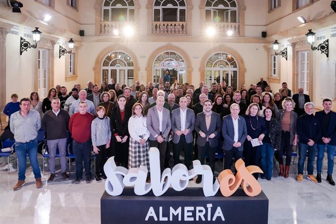 Presentación del calendario de actividades de Sabores Almería para 2026.