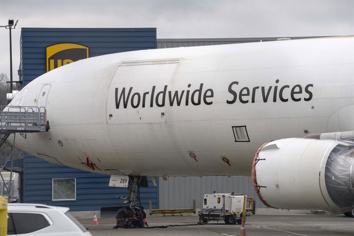 15 de janeiro de 2026, Seattle, Washington, EUA: Um avião Boeing MD-11 da UPS está estacionado do lado de fora das instalações da UPS no Boeing Field, em Seattle, Washington, EUA, na quinta-feira, 15 de janeiro de 2026.