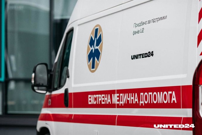 Archivo - Arquivo - 28 de agosto de 2024: Foi um dia maravilhoso para a Ucrânia (28 de agosto de 2024) na quarta-feira, quando ambulâncias parcialmente financiadas pela banda de rock U2 e seus fãs entraram em serviço... A nova frota de 22 ambulâncias está